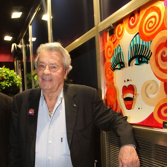 Alain Delon - Michou fête ses 85 ans et les 60 ans de son cabaret à Paris le 20 juin 2016. © Philippe Baldini / Bestimage