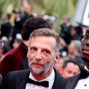 Samy Belkessa, Mathieu Kassovitz, Alivor - Montée des marches du film « Highest 2 Lowest » lors du 78ème Festival International du Film de Cannes, au Palais des Festivals à Cannes. Le 19 mai 2025
© Jacovides-Moreau / Bestimage