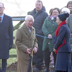Le roi Charles III et la princesse Anne assistent à l'office du dimanche matin dirigé par le révérend chanoine Paul Williams à l'église St. Mary Magdalene à Sandringham - 29 décembre 2024 Imago/PsnewZ/Bestimage