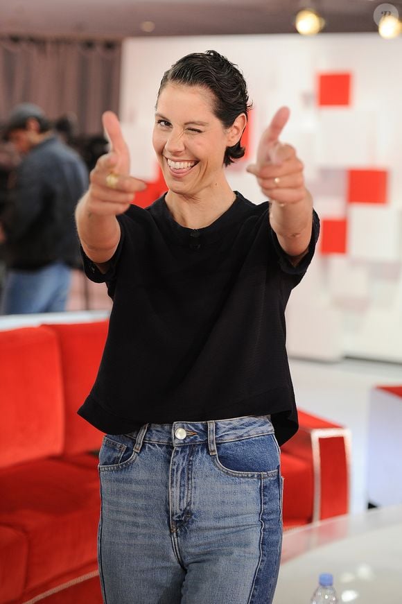 Exclusif - Fanny Leeb lors de l'enregistrement de l'émission Vivement Dimanche présentée par Michel Drucker au studio Gabriel à Paris le 2 juin 2020.
L'émission sera diffusée le 28 juin 2020 sur France 2. © Guillaume Gaffiot / Bestimage
