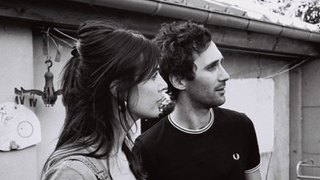 A 39 ans, cette célèbre comédienne et ex-miss météo est maman pour la première fois ! Grande annonce en photos