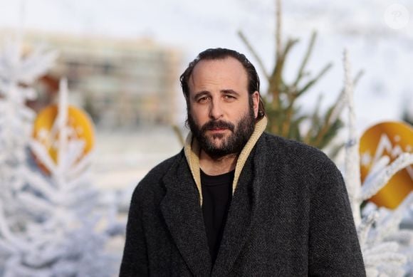 Vincent Macaigne au photocall du film "C'est quoi l'amour" dans le cadre du 29ème Festival International du Film de Comédie de l'Alpe d'Huez le 20 Janvier 2026. © Dominique Jacovides/Bestimage