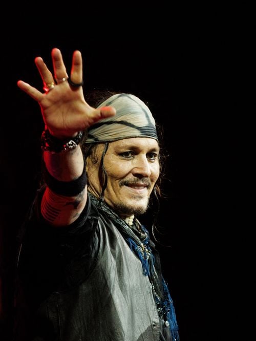 Johnny Depp : l'acteur apparaît sur la scène de l'Adidas Arena de Paris avec son groupe de musique