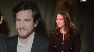 Marion Cotillard poussée par Léa Salamé à parler de la fin de son couple avec Guillaume Canet en plein JT, l'actrice change d'attitude et se ferme