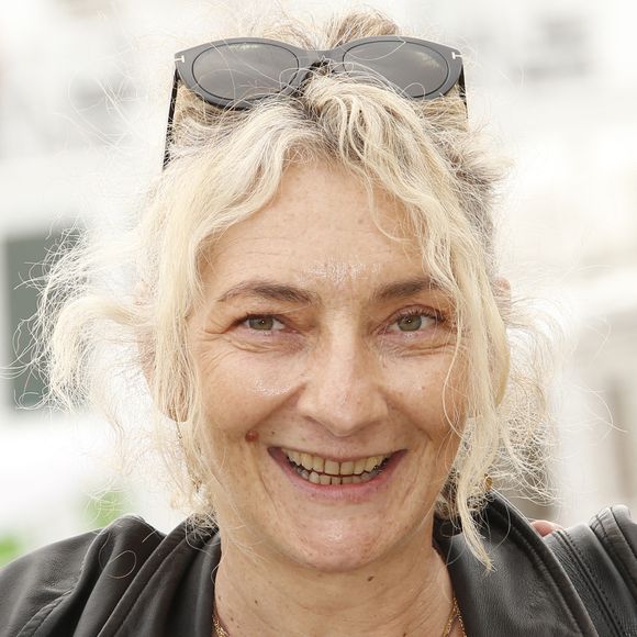 Corinne Masiero - Photocall lors du Festival de la Fiction de La Rochelle. Le 18 septembre 2021. © Christophe Aubert via Bestimage