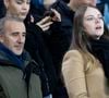 Sur la mère de son 2e fils

Elie Semoun et sa compagne Aude dans les tribunes lors du match de Ligue 1 Uber Eats "PSG - Monaco (5-2)" au Parc Des Princes, le 24 novembre 2023.
© Cyril Moreau/Bestimage