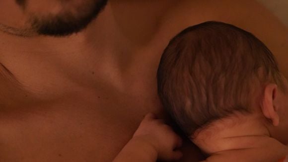 "Mon nouveau monde" : Juan Arbelaez est papa pour la première fois, l'ex-mari de Laury Thilleman partage les premières photos avec son bébé