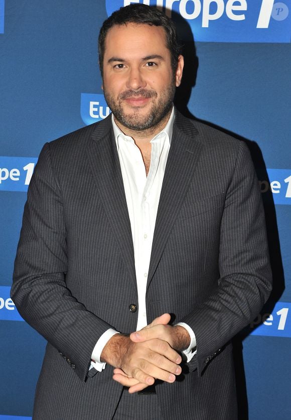 Bruce Toussaint - Photocall - Europe 1 fait Bobino a Paris le 18 février 2013. Photo par VEEREN / BESTIMAGE