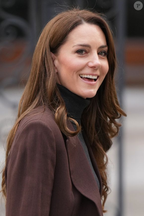 "Je pense qu'elle faisait vraiment partie du groupe aujourd'hui, une situation inhabituelle. Elle faisait partie de la fête de l'école, comme l'une des mamans et des assistants du voyage scolaire."

Catherine (Kate) Middleton, princesse de Galles, lance un nouveau projet de la "Royal Foundation Centre for Early Childhood" visant à soutenir les jeunes enfants dans le développement de compétences sociales à Londres, Royaume Uni, le 4 février 2025. © Julien Burton/Bestimage