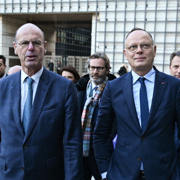 Éric Lombard, Ministre de l'Économie, des Finances et de la Souveraineté industrielle et numérique avant de recevoir Édouard Philippe, Maire du Havre et Président d'Horizons, au Ministère de l'Économie, à Paris, France, le 7 janvier 2025, pour préparer le Budget 2025. Photo by Tomas Stevens/ABACAPRESS.COM