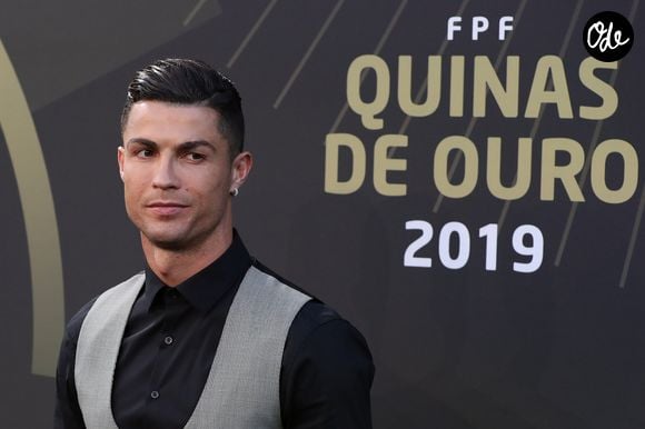 Cristiano Ronaldo - Cérémonie de remise des prix '' Quinas de Ouro 2019 '' de la Fédération portugaise de football, dans la salle Carlos Lopes à Lisbonne, le 3 septembre. © Petro Fiuza / Xinhua via ZUMA Wire / Bestimage.