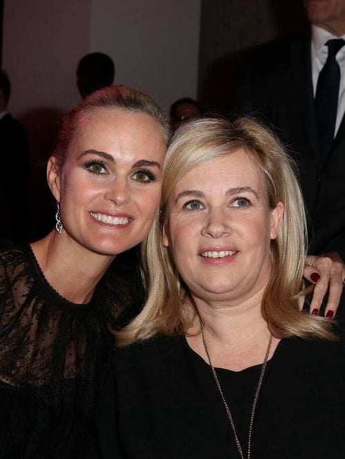 Laeticia Hallyday à la tête d’un projet solidaire qui œuvre à l’international : avec Hélène Darroze, elles ont déjà aidé plus de 2 000 personnes