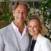 Depuis 15 ans, Caroline Roux vit avec son influent mari sur la rive droite à Paris dans un appartement haussmannien à la déco singulière