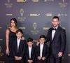 L'alimentation de toute la famille s'articule quasi exclusivement autour de produits biologiques de qualité.

Lionel Messi avec sa femme Antonela Roccuzzo et ses fils Thiago Messi, Mateo Messi et Ciro Messi - Photocall de la 67ème cérémonie du Ballon d’Or au Théâtre du Chatelet à Paris le 30 octobre 2023. 

© Cyril Moreau/Bestimage