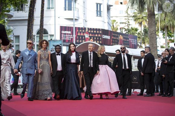 Jeremy Strong, Leïla Slimani, Dieudo Hamadi, Juliette Binoche, Hong Sang-soo, Alba Rohrwacher, Carlos Reygadas - Montée des marches de la cérémonie de clôture du 78ème Festival International du Film de Cannes, au Palais des Festivals à Cannes. Le 24 mai 2025
© Olivier Borde/ Bestimage