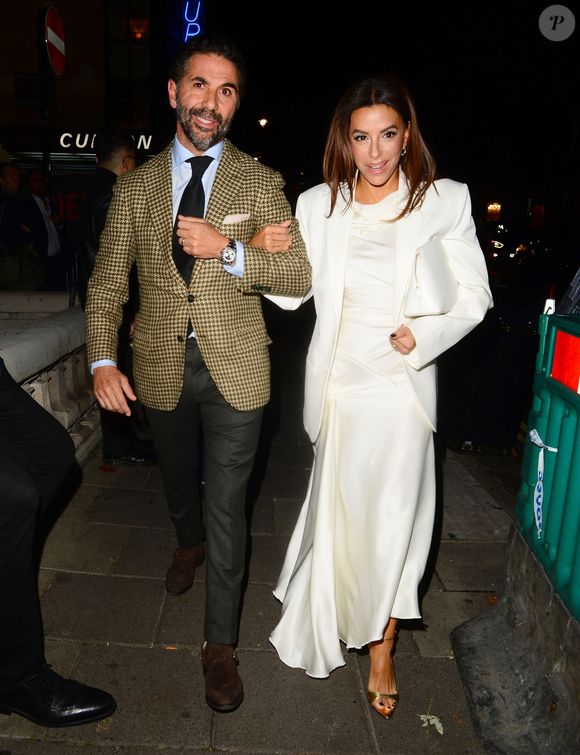 L'actrice américaine Eva Longoria est tout sourire alors qu'elle est photographiée avec son mari, Jose Baston, lors de l'afterparty de la première mondiale de Victoria Beckham" qui s'est tenue à Londres.
Backgrid UK/ Bestimage