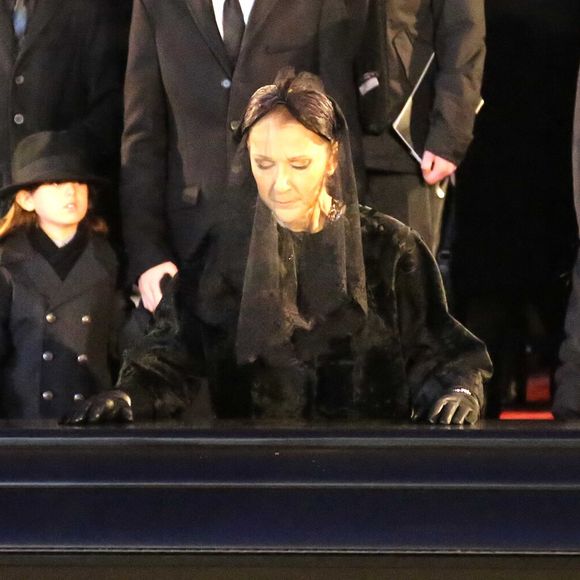 Atmosphère lors des funérailles de l'agent d'artistes canadien René Angelil, le mari de la chanteuse Céline Dion, qui ont eu lieu à la basilique Notre-Dame (où le couple s'est marié en 1994), à Montréal, au Canada, le 22 janvier 2016. Photo by Robin Psaila-Papixs Press/ABACAPRESS.COM