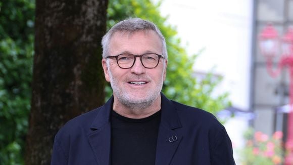 "Elle reviendra dès que possible" : Un membre des Grosses Têtes manque à l'appel depuis plusieurs jours, Laurent Ruquier commente son absence