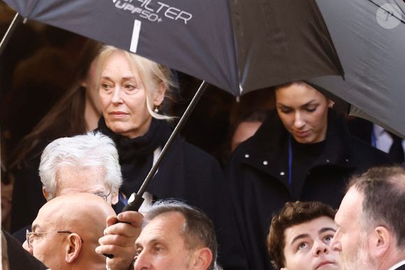 Anne-Line Bjerkan (femme de Nicolas-Jacques Charrier), Théa Charrier (fille de Nicolas-Jacques Charrier, petite fille de Brigitte Bardot) - Sorties des obsèques de Brigitte Bardot en l'église Paroissiale Notre-Dame-de-l'Assomption de Saint-Tropez, France, le 7 janvier 2026.  © Jacovides-Moreau/Bestimage