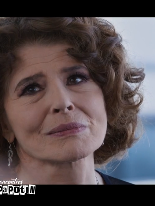 "J'ai pas envie d'en parler" : Fanny Ardant refuse de répondre à une question d'un journaliste des Rencontres du Papotin, il s'excuse