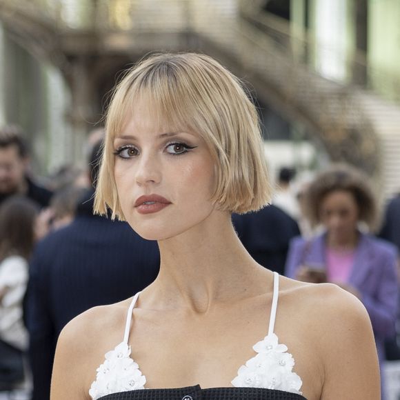 Angèle au Front Row du défilé de mode féminine Chanel printemps-été 2025 lors de la Fashion Week de Paris (PFW), au Grand Palais, à Paris, France, le 1er october 2024. © Olivier Borde/Bestimage