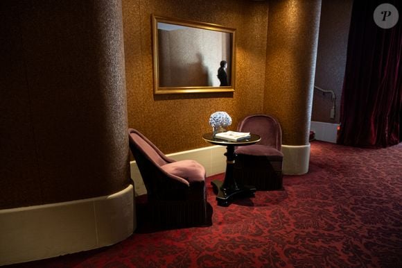 L'hôtel de 101 chambres propose des prestations haut de gamme, des restaurants réputés et un spa entièrement rénové.

Hôtel Fouquet's, situé 46 Avenue George V dans le 8ème arrondissement de Paris, le 25/07/2025. © Jonathan Jacob/Bestimage