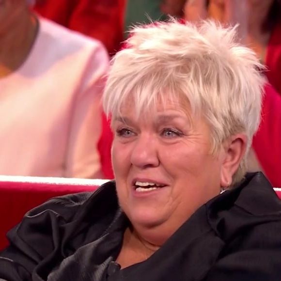Mimie Mathy est l'invitée de "Vivement Dimanche", diffusé sur France 3 ce 9 février. Un grand moment d'émotion face à Michel Drucker.