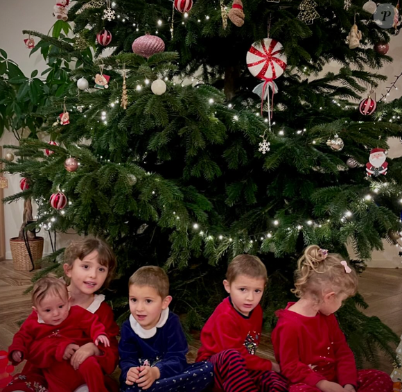 Axelle et Florian Perronnet (Familles nombreuses) parents de cinq enfants.