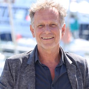 Charles Berling - Photocall du téléfilm "L'enchanteur" lors de la 25ème édition du Festival de la fiction de la Rochelle, le 14 septembre 2023.
© Denis Guifgenbourg / Bestimage