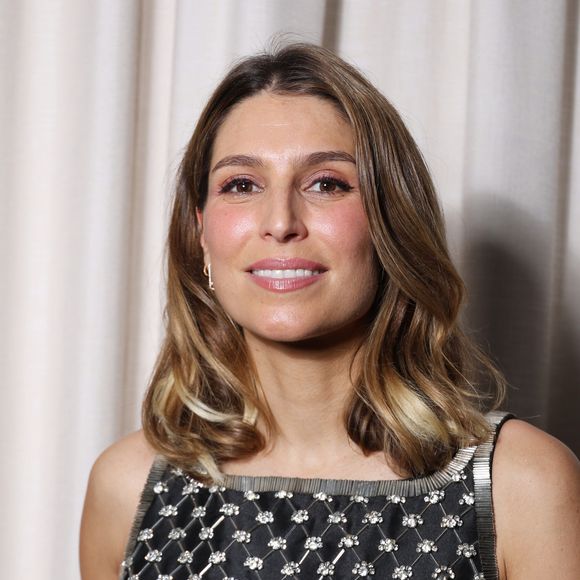 Face à Kemmler dans le podcast Familleplusun, Laury Thilleman a évoqué l'amour et les relations dans cette émission qui met en lumière les histoires sentimentales d'abonnés.

Laury Thilleman (Miss France 2011) lors de la première édition du gala caritatif « Le Gala du 12 février » au profit des grands brûlés, dans les salons de l'Hôtel Royal Monceau© Denis Guignebourg/BestImage