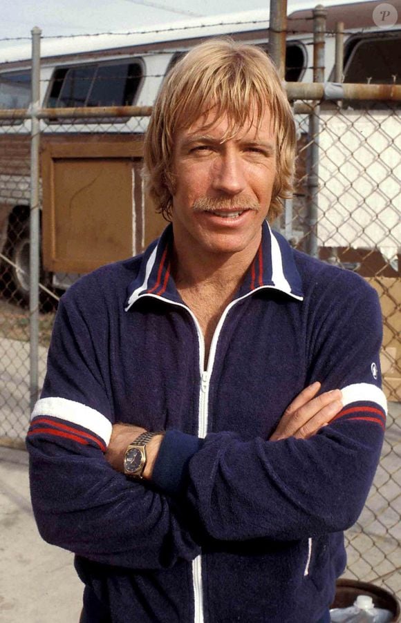 Chuck Norris sur le tournage de The Octagon en 1979 

© PPS/Bestimage