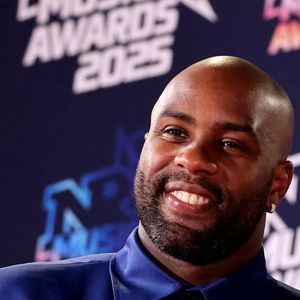 Teddy Riner au photocall de la 27ème édition des NRJ Music Awards au palais des Festivals de Cannes, France, le 31 octobre 2025. © Dominique Jacovides/Bestimage