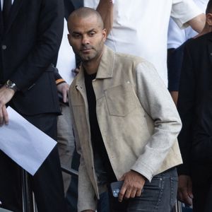 Tony Parker - Les célébrités dans les tribunes lors du match aller de la demi-finale de la Ligue Des Champions 2025-2026 (LDC) "Paris Saint-Germain (PSG) - Bayern Munich (5-4)" au Parc des Princes, le 28 avril 2026.
© Cyril Moreau/Bestimage