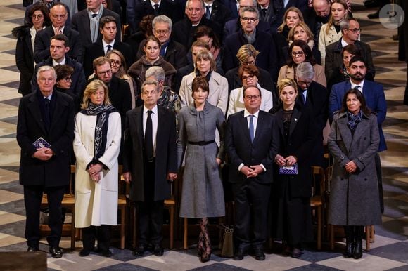 Michel Barnier et sa femme Isabelle Altmayer, Nicolas Sarkozy, sa femme Carla Bruni, François Hollande et sa femme Julie Gayet, Anne Hidalgo Cérémonie de réouverture de la cathédrale Notre-Dame de Paris. 
© Dominique Jacovides / Bestimage