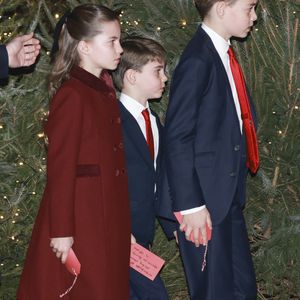 Le prince George de Galles, la princesse Charlotte de Galles, le prince Louis de Galles - La famille royale d'Angleterre assiste à la messe "Together At Christmas Carol" à l'abbaye de Westminster à Londres, Royaume-Uni le 6 Décembre, 2024