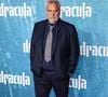Père de cinq enfants de trois unions différentes, sa fille Sateen est née le 7 mai 2003 et est le fruit de sa relation passée avec Virginie Silla.

Luc Besson au photocall de la première du film Dracula au TCL Chinese Theatre IMAX à Hollywood, Los Angeles, Californie, États-Unis, le 3 février 2026. © RALL/Backgrid USA/Bestimage