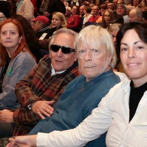 Exclusif - Gilbert Montagné, Renaud et sa femme Cerise dans le public du concert de Hugues Aufray au Le Dôme de Paris - Palais des Sports le 9 novembre 2025.

© Jack Tribeca / Bestimage
