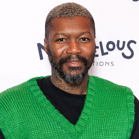 Il a commencé au centre de formation d'Auxerre et a poursuivi durant toute sa carrière.

Djibril Cissé lors de la séance photo organisée à l'occasion de la première du film « Numéro 10 », qui s'est tenue au Publicis Cinema à Paris, en France, le 24 janvier 2024. Photo de David Boyer/ABACAPRESS.COM