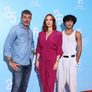 Thierry Neuvic, Audrey Fleurot et Sumaï Cardenas au photocall de la mini-série "Infiltré(e)" lors de la 25ème édition du Festival de la fiction de la Rochelle, France, le 15 septembre 2023. © Denis Guignebourg/BestImage