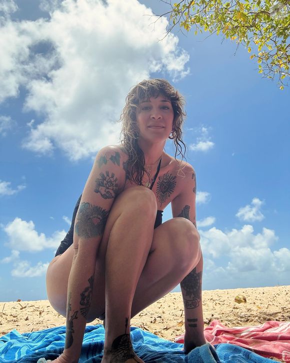 L'animatrice avait besoin de se ressourcer

Daphné Bürki en vacances en Martinique avec son amie et actrice Béatrice de La Boulaye. Avril 2025