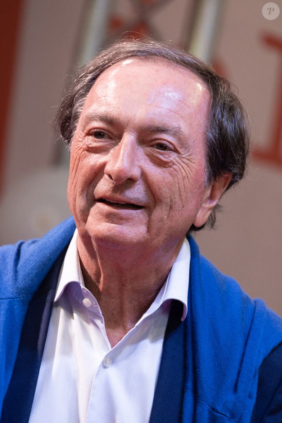 Sans annoncer de projet précis, il affirme vouloir continuer à peser dans le débat public. Affaire à suivre. 

Le président E.Leclerc Michel-Edouard Leclerc débat pendant la 'Fête De L'Humanite 2025' le 12 septembre 2025 à Bretigny sur Orge, France. Photo par Nasser Berzane/ABACAPRESS.COM