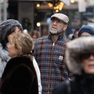 Eric Cantona lors de la cérémonie d'enterrement de l'acteur franco-danois Niels Arestrup devant l'église Saint-Roch à Paris, le 10 décembre 2024. Niels Arestrup, décédé le 1er décembre 2024 à l'âge de 75 ans, était un pilier du théâtre et du cinéma français depuis les années 1970, mais son profil a été rehaussé au niveau international au cours de la première décennie de ce siècle par deux films réalisés par Jacques Audiard. Photo par Nasser Berzane/ABACAPRESS.COM