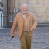 Le chef Philippe Etchebest participe au petit-Déjeuner des les partenaires de la 3ème édition du Festival Bon (du 13 au 19 octobre) à la mairie de Bordeaux, France, le 18 septembre 2025. © Jean-Bernard Nadeau/Bestimage