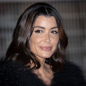 Elle confiait alors que la journaliste était récemment venue à un de ses concerts avec Maxim Nucci.

Jenifer Bartoli assiste à la 24e cérémonie des NRJ Music Awards,  le 18 novembre 2022 à Cannes, en France. Photo : Shootpix/Abaca