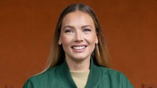 Amandine Petit : Cinq jours après le mariage, sa surprise pour son mari Julien fait son effet et marque "le début d'un nouveau chapitre"