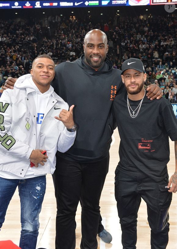 Kylian Mbappé , Teddy Riner et Neymar   au match de NBA Game Paris 2020 entre les Bucks de Milwaukee et les Charlotte Hornet à l'AccorHotels Arena à Paris le 24 janvier 2020. © Veeren / Bestimage