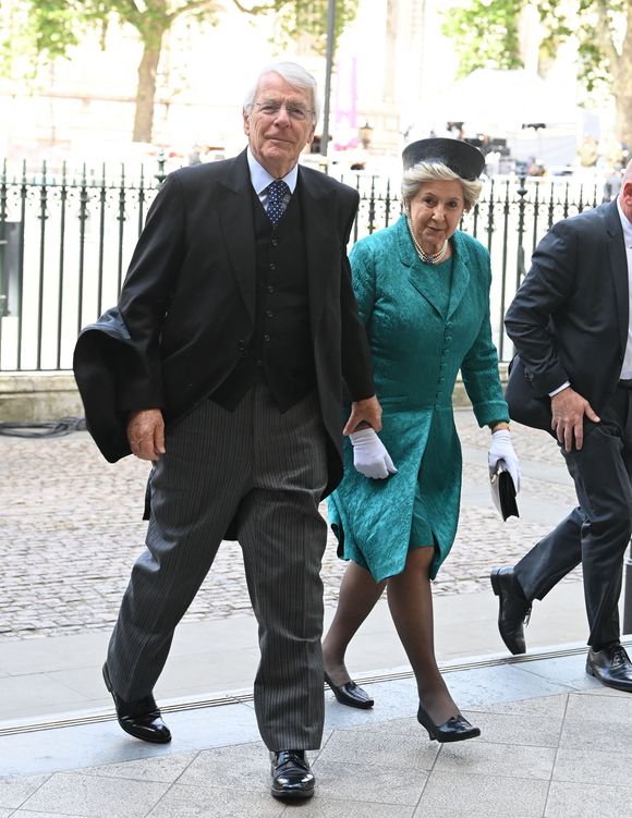 John Major et sa femme Norma Major - La famille royale britannique et les personnalités assistent à un service d'action de grâce à l'abbaye de Westminster à Londres, à l'occasion du 80ème anniversaire du jour de la Victoire en Europe (VE Day), le 8 mai 2025. GOFF INF / BESTIMAGE