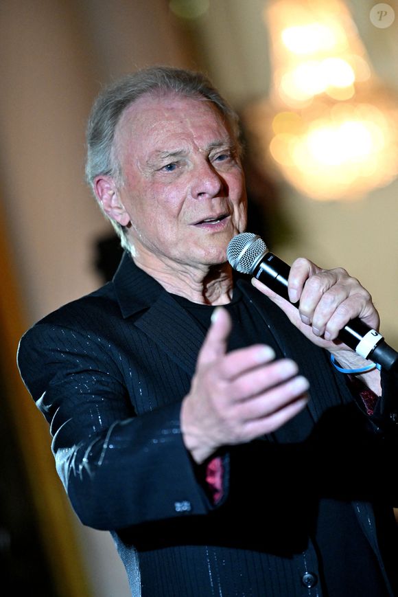 Herbert Léonard durant le dîner de Gala caritatif de l'association Enfant Star et Match à l'hôtel Negresco à Nice, le 8 juin 2024.  © Bruno Bebert / Bestimage