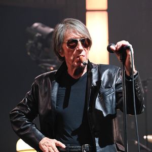 Jacques Dutronc et Thomas Dutronc en showcase de leur tournée "Dutronc & Dutronc" au Centre Evénementiel de Courbevoie le 11 avril 2022. © Coadic Guirec/Bestimage