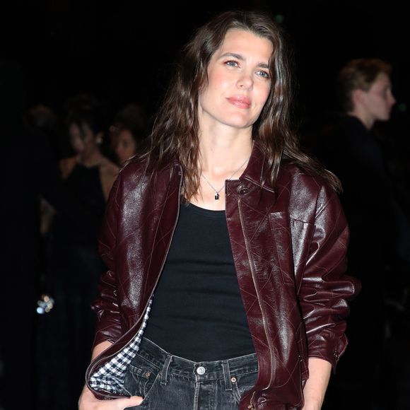 Charlotte Casiraghi - Célébrités au Défilé Chanel, Collections Prêt-à-porter Printemps / Eté 2026, dans le cadre de la Fashion Week de Paris. Au Grand Palais à Paris, France, le 06 Octobre 2025. 

© Bertrand Rindoff / Bestimage